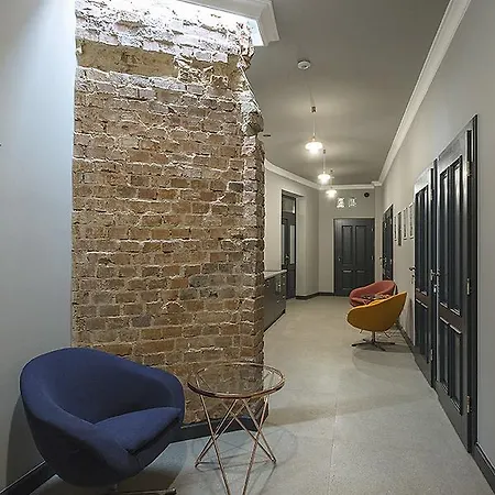 Hostel Moho L *