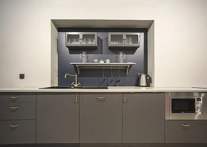 بيت شباب Moho L *