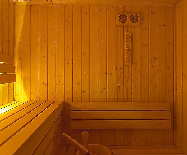 Moho L * فروتسواف