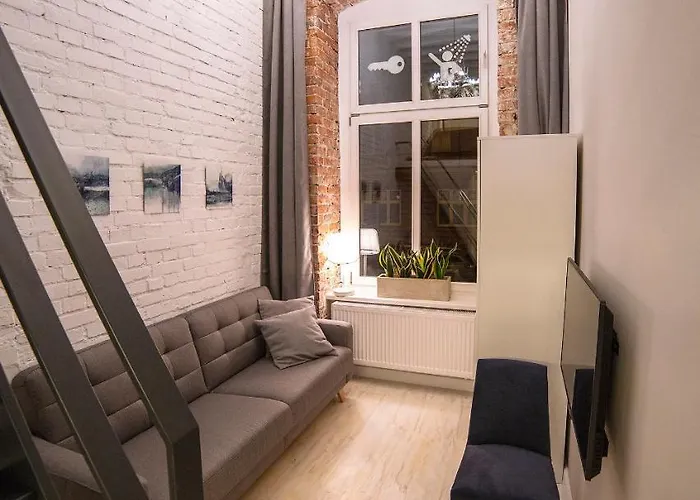 Moho L فروتسواف