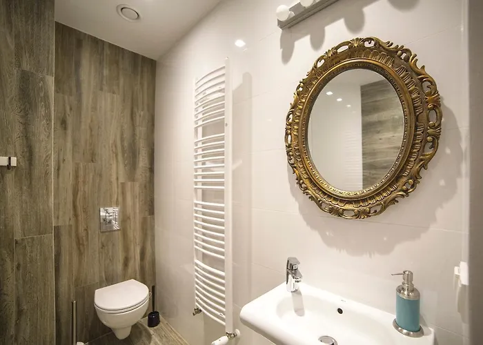 Moho L بيت شباب *