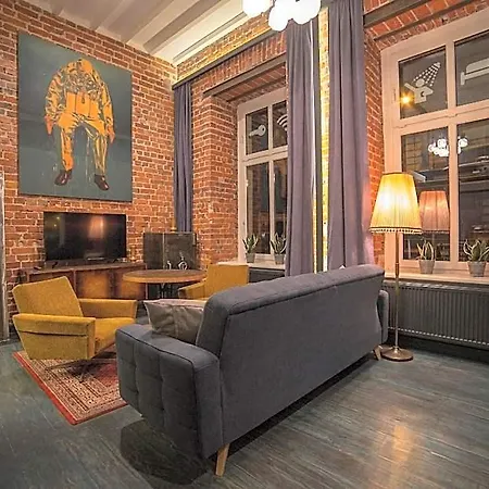 Hostel Moho L
